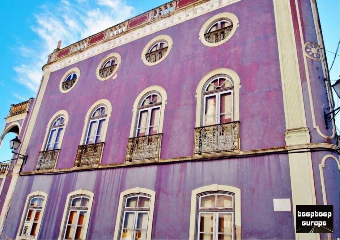 Galveias, the purple house - road trip through the Alentejo, Portugal. 